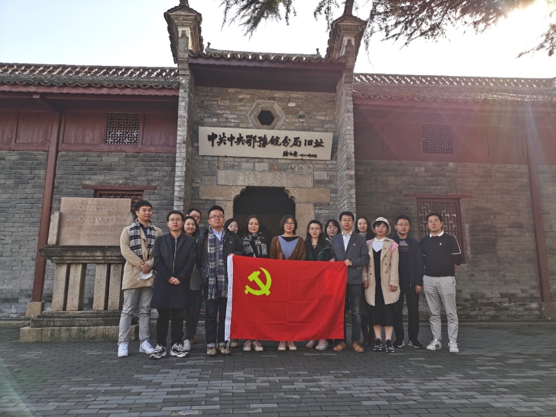 51696207ade8439bba36621ae49f56db.jpg 51696207ade8439bba36621ae49f56db.jpg