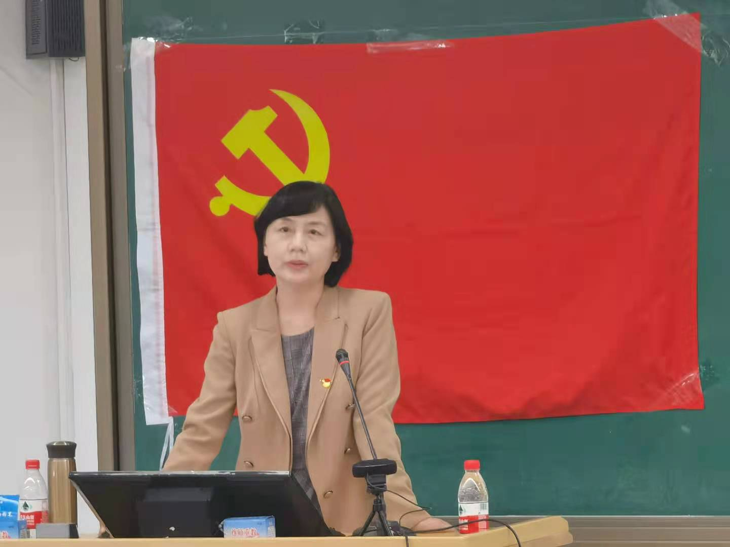 5e4cfd876f9848d98c2b4bf7f1bd4f96.png 5e4cfd876f9848d98c2b4bf7f1bd4f96.png